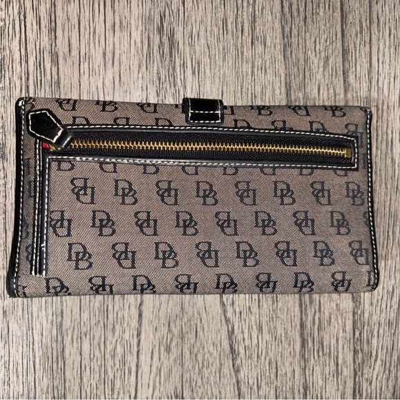 Dooney & Bourke Monogram Wallet - Picture 2 of 6